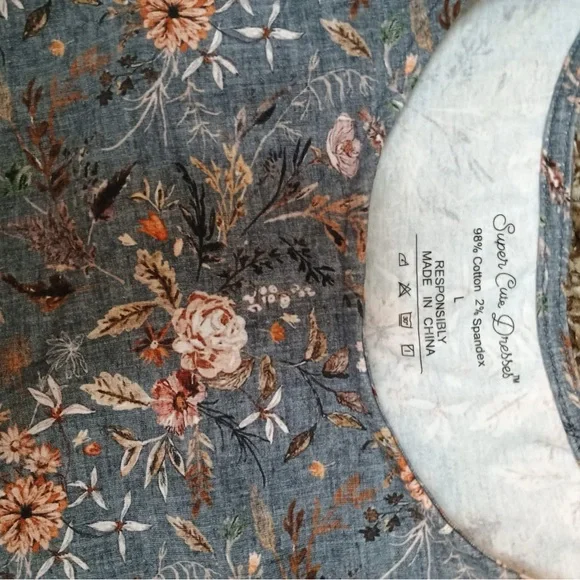 Ingleside Fay Super Cute Dresses - Picture 2 of 2